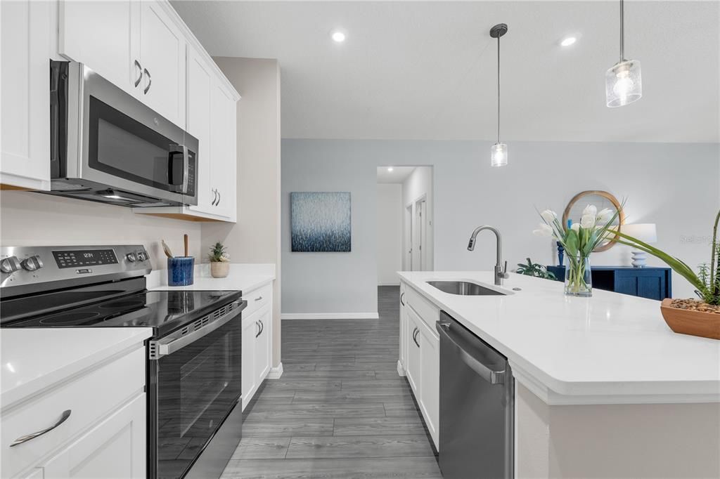 Active With Contract: $364,990 (4 beds, 3 baths, 2210 Square Feet)