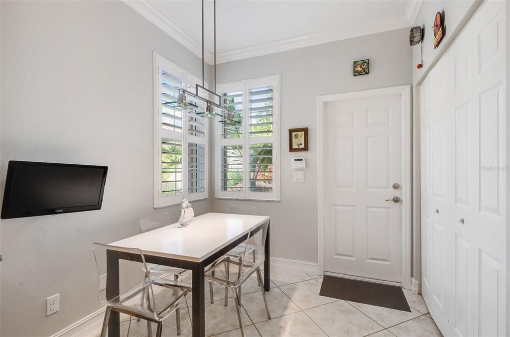 Active With Contract: $2,250 (2 beds, 2 baths, 1496 Square Feet)