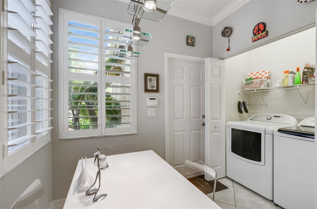 Active With Contract: $2,250 (2 beds, 2 baths, 1496 Square Feet)