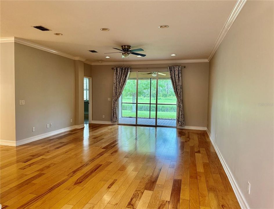 Active With Contract: $2,250 (2 beds, 2 baths, 1496 Square Feet)