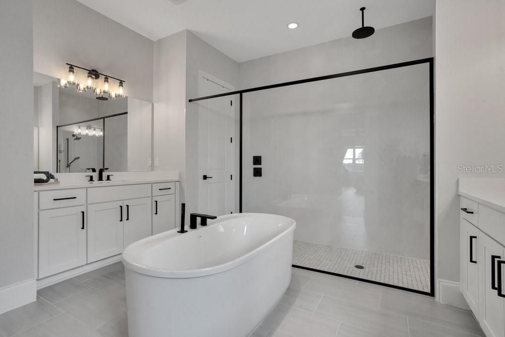 En Venta: $2,450,000 (5 camas, 4 baños, 4893 Pies cuadrados)