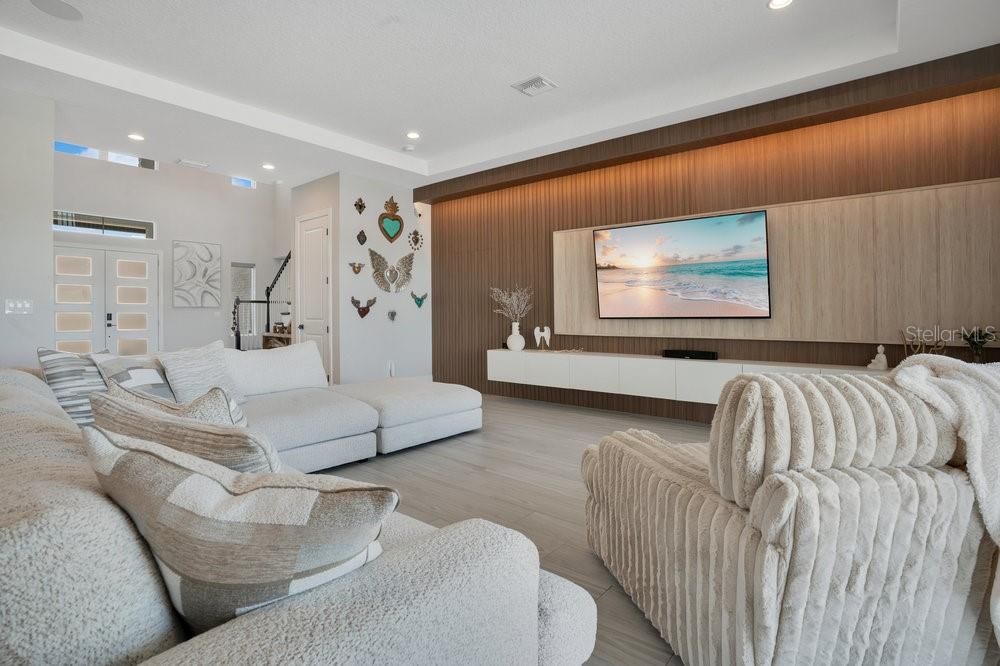 En Venta: $2,450,000 (5 camas, 4 baños, 4893 Pies cuadrados)