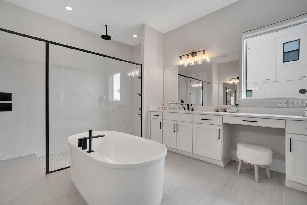 En Venta: $2,450,000 (5 camas, 4 baños, 4893 Pies cuadrados)