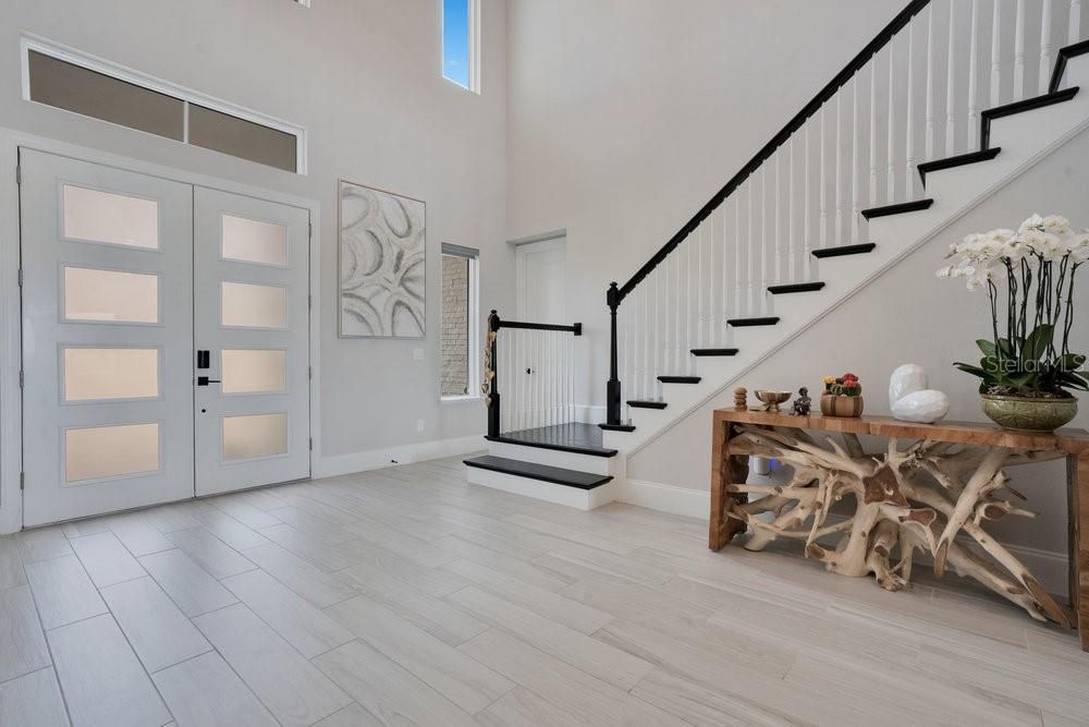 En Venta: $2,450,000 (5 camas, 4 baños, 4893 Pies cuadrados)