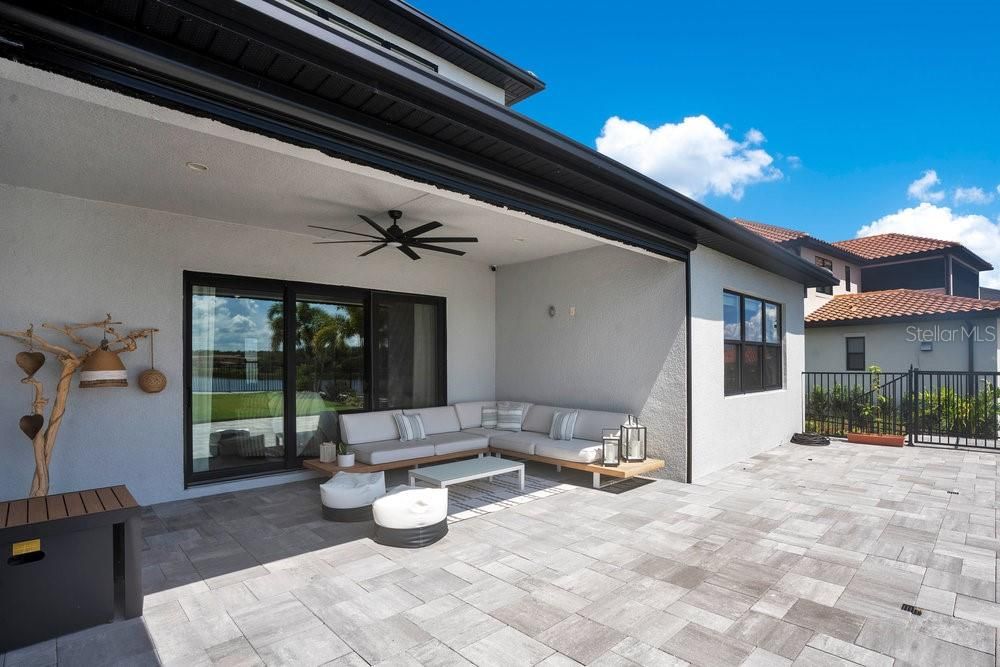 En Venta: $2,450,000 (5 camas, 4 baños, 4893 Pies cuadrados)