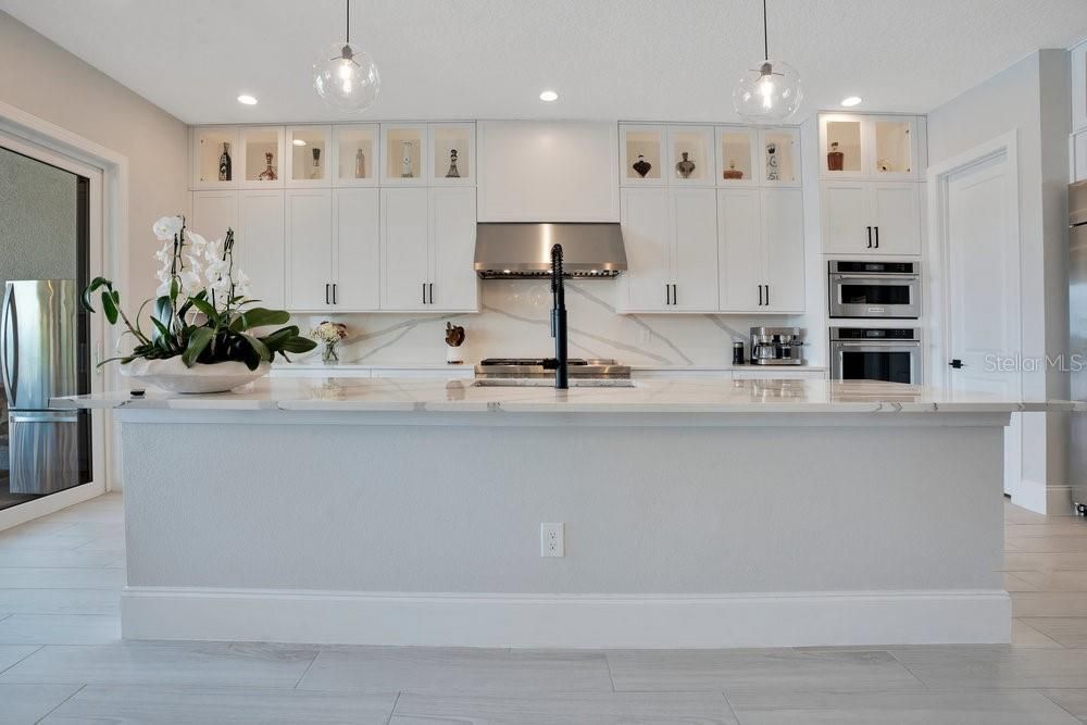 En Venta: $2,450,000 (5 camas, 4 baños, 4893 Pies cuadrados)