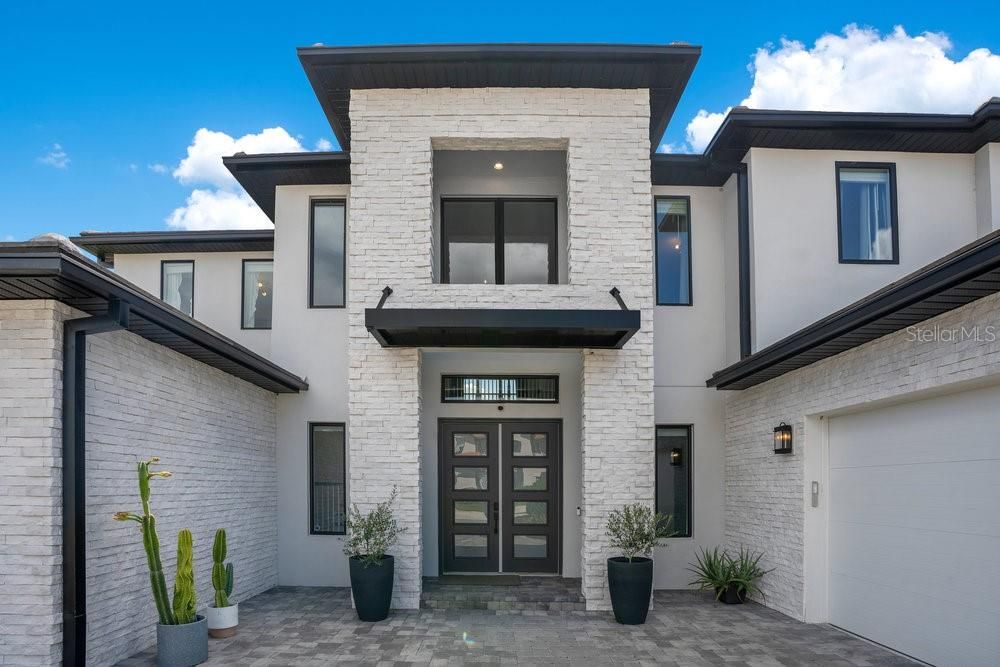 En Venta: $2,450,000 (5 camas, 4 baños, 4893 Pies cuadrados)