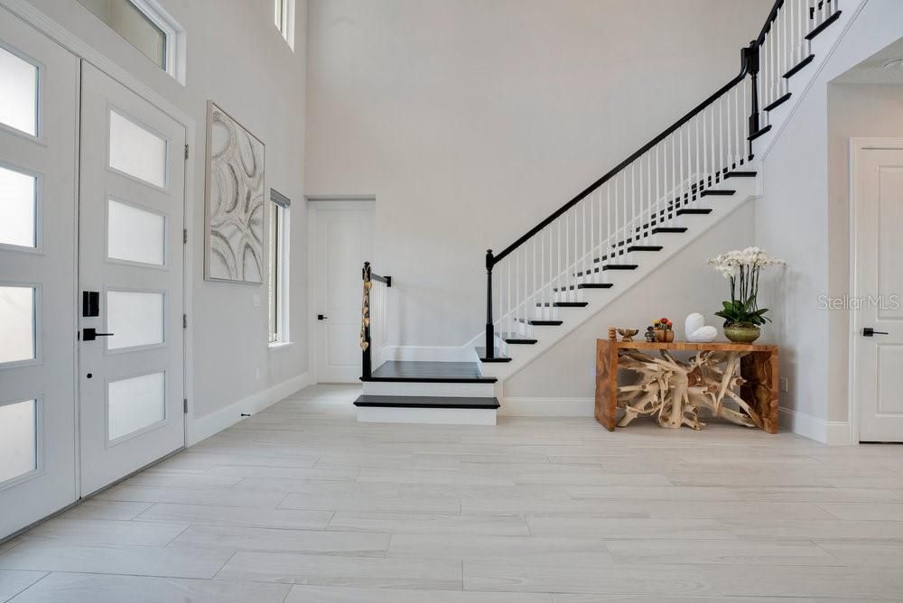 En Venta: $2,450,000 (5 camas, 4 baños, 4893 Pies cuadrados)