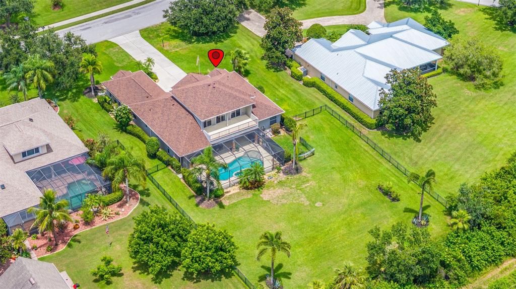 Под контрактом: $749,900 (4 спален, 3 ванн, 3471 Квадратных фут)