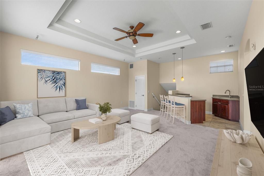 Под контрактом: $749,900 (4 спален, 3 ванн, 3471 Квадратных фут)