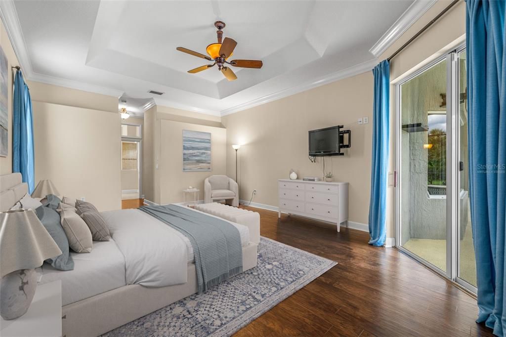 Под контрактом: $749,900 (4 спален, 3 ванн, 3471 Квадратных фут)