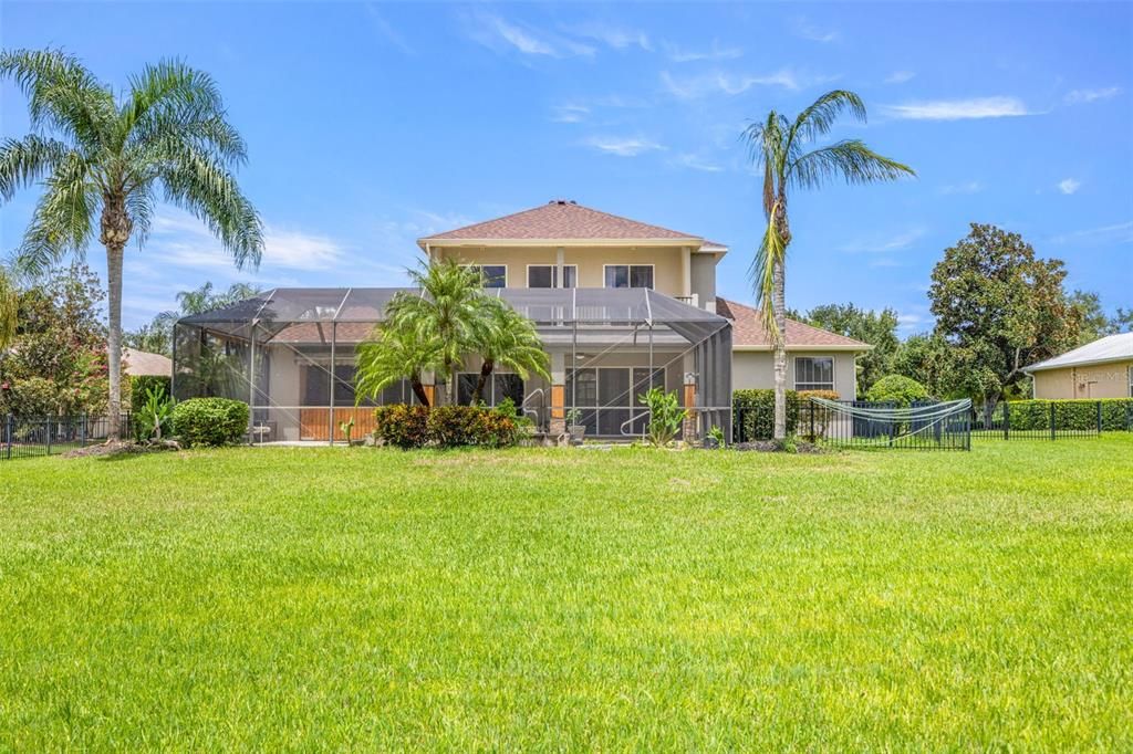 Под контрактом: $749,900 (4 спален, 3 ванн, 3471 Квадратных фут)