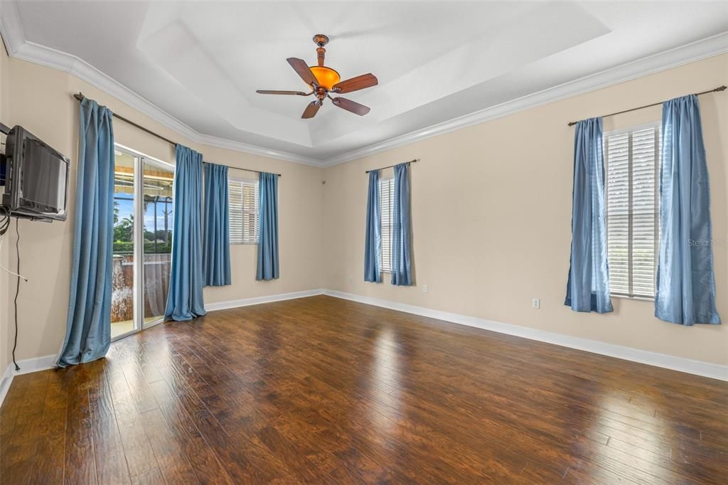 Под контрактом: $749,900 (4 спален, 3 ванн, 3471 Квадратных фут)