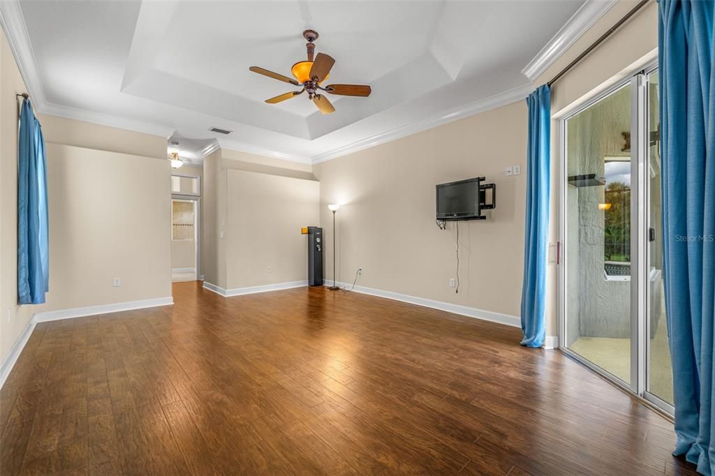 Под контрактом: $749,900 (4 спален, 3 ванн, 3471 Квадратных фут)