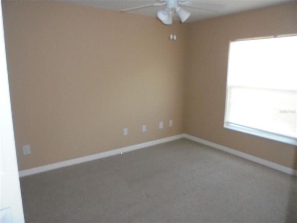 待售: $299,900 (3 贝兹, 2 浴室, 1611 平方英尺)