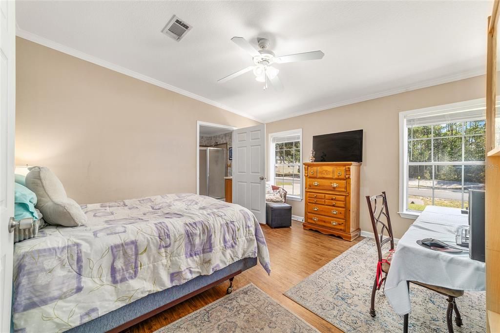 Active With Contract: $209,000 (3 beds, 2 baths, 1800 Square Feet)