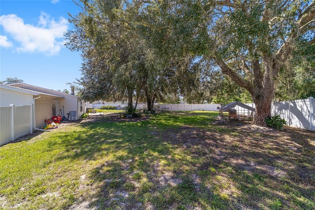 Active With Contract: $209,000 (3 beds, 2 baths, 1800 Square Feet)