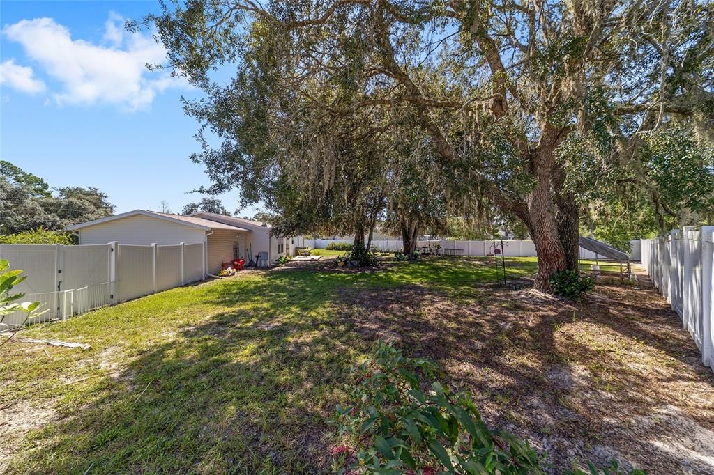 Active With Contract: $209,000 (3 beds, 2 baths, 1800 Square Feet)