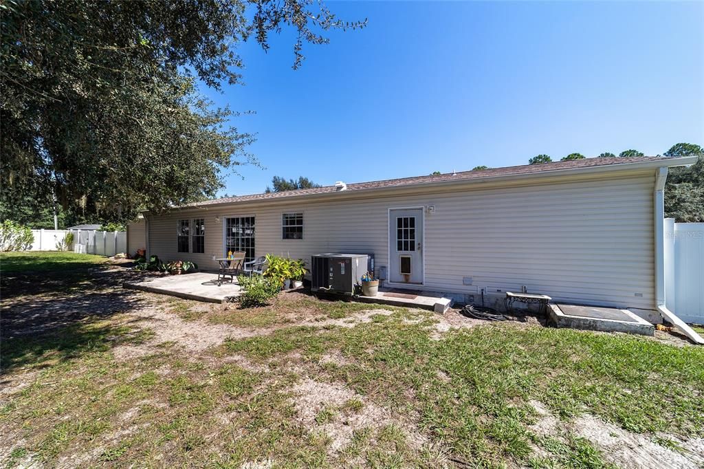 Active With Contract: $209,000 (3 beds, 2 baths, 1800 Square Feet)