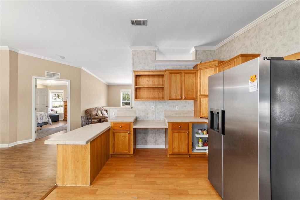 Active With Contract: $209,000 (3 beds, 2 baths, 1800 Square Feet)