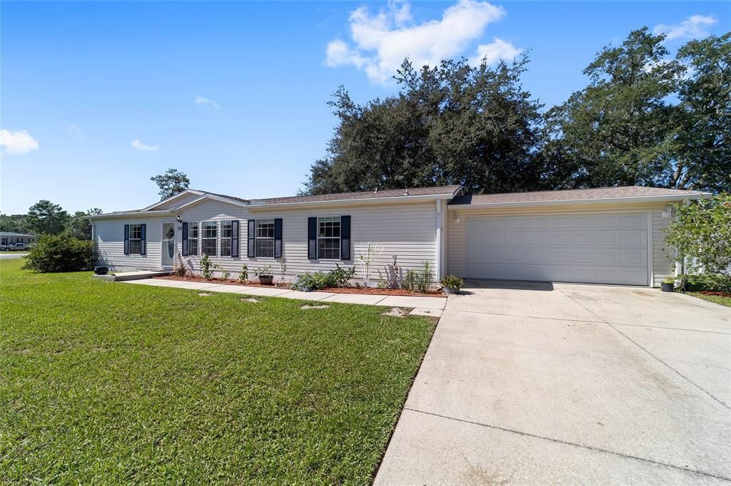 Active With Contract: $209,000 (3 beds, 2 baths, 1800 Square Feet)