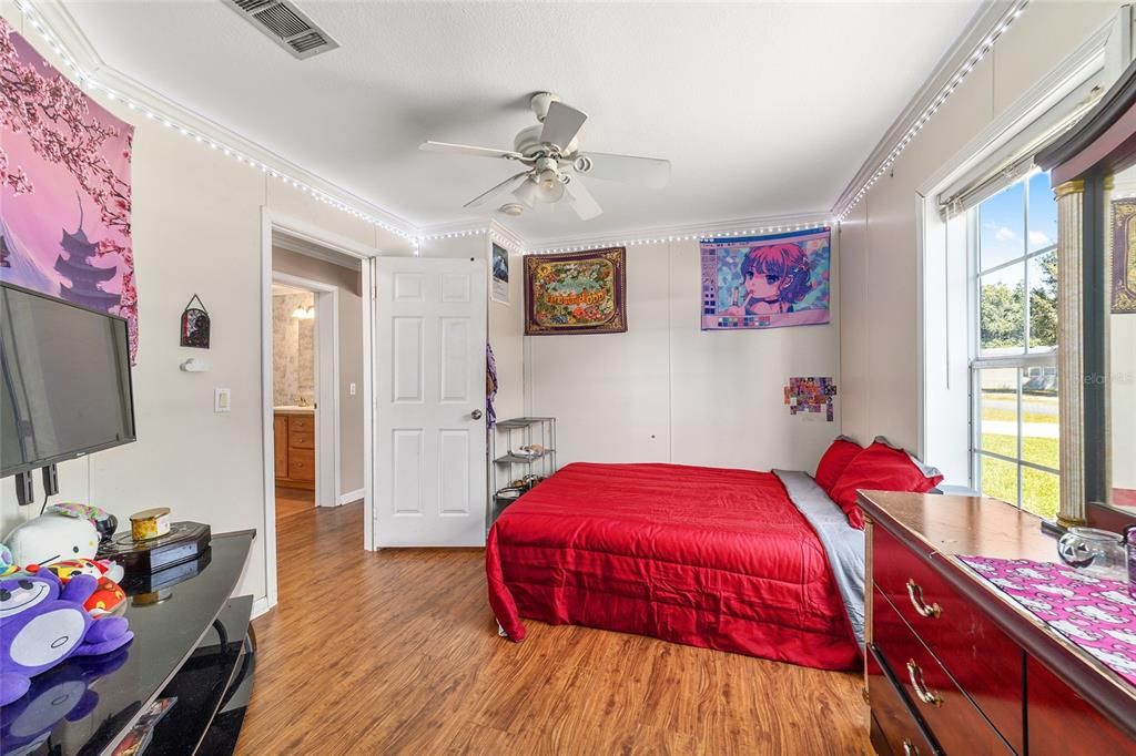 Active With Contract: $209,000 (3 beds, 2 baths, 1800 Square Feet)