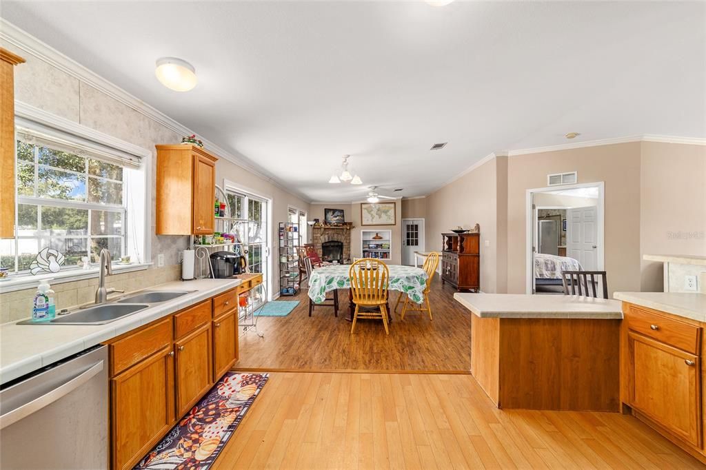 Active With Contract: $209,000 (3 beds, 2 baths, 1800 Square Feet)