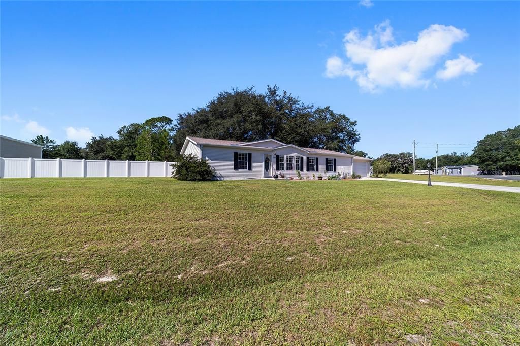 Active With Contract: $209,000 (3 beds, 2 baths, 1800 Square Feet)