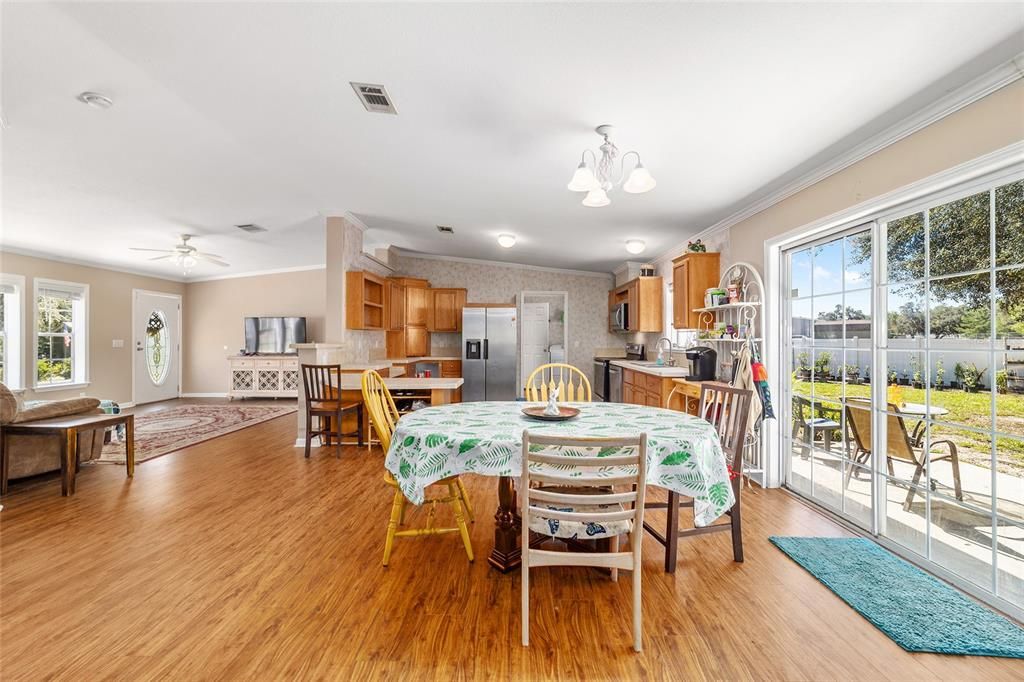 Active With Contract: $209,000 (3 beds, 2 baths, 1800 Square Feet)