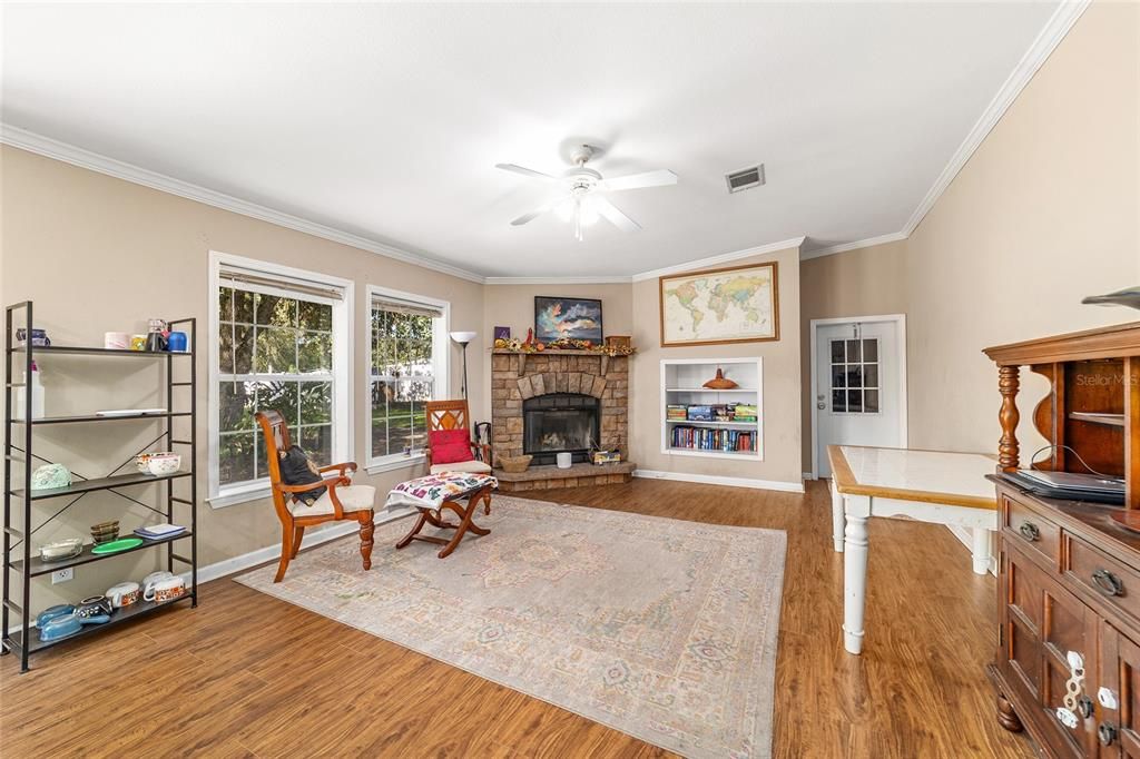 Active With Contract: $209,000 (3 beds, 2 baths, 1800 Square Feet)