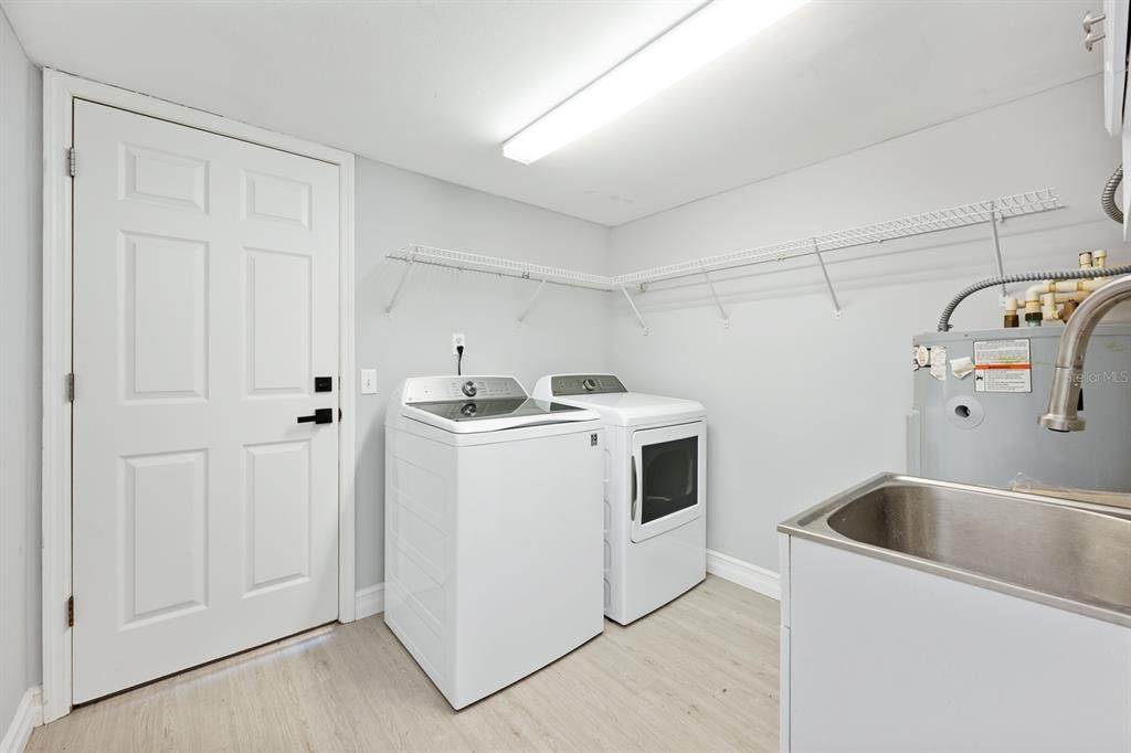 待售: $599,000 (4 贝兹, 4 浴室, 2738 平方英尺)