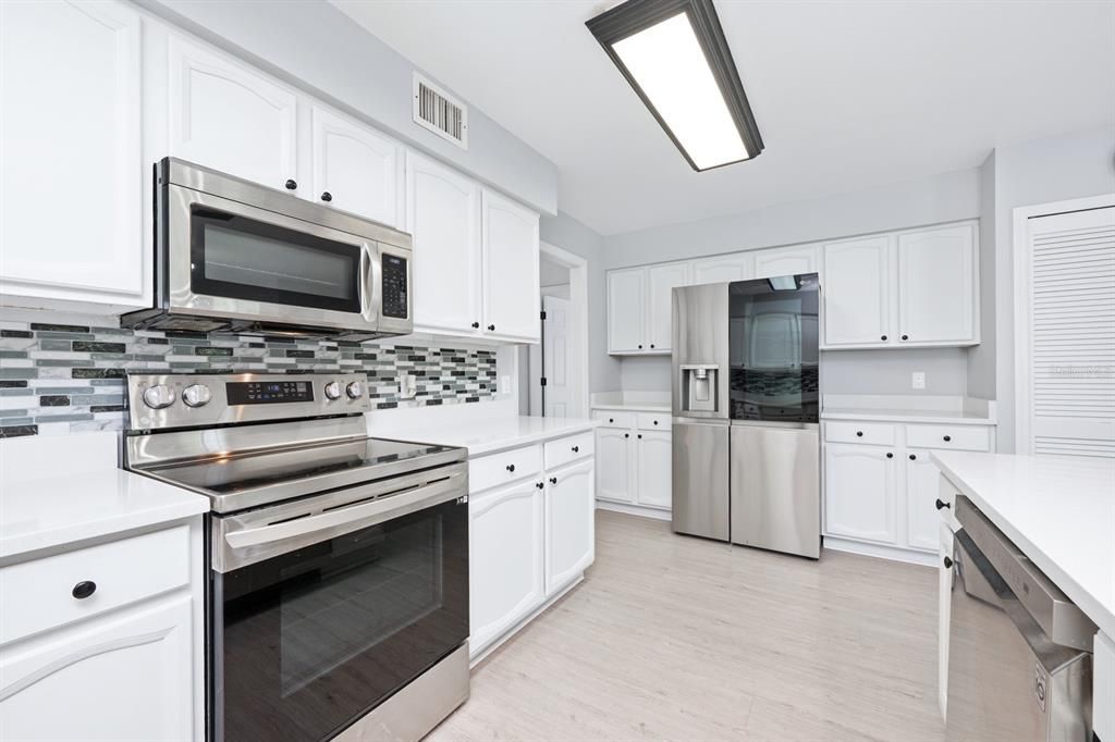 待售: $599,000 (4 贝兹, 4 浴室, 2738 平方英尺)