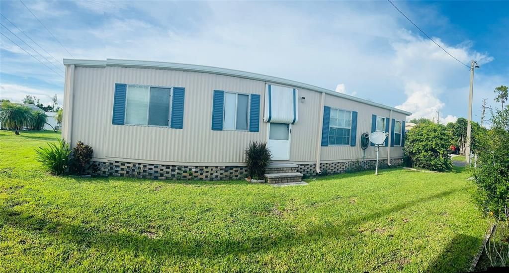 待售: $124,000 (2 贝兹, 2 浴室, 1043 平方英尺)