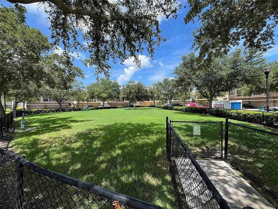 Activo con contrato: $289,000 (2 camas, 2 baños, 1216 Pies cuadrados)