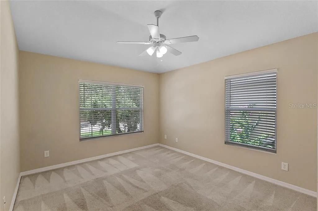 Activo con contrato: $289,000 (2 camas, 2 baños, 1216 Pies cuadrados)