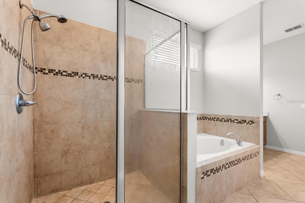 En Renta: $4,500 (6 camas, 5 baños, 3389 Pies cuadrados)