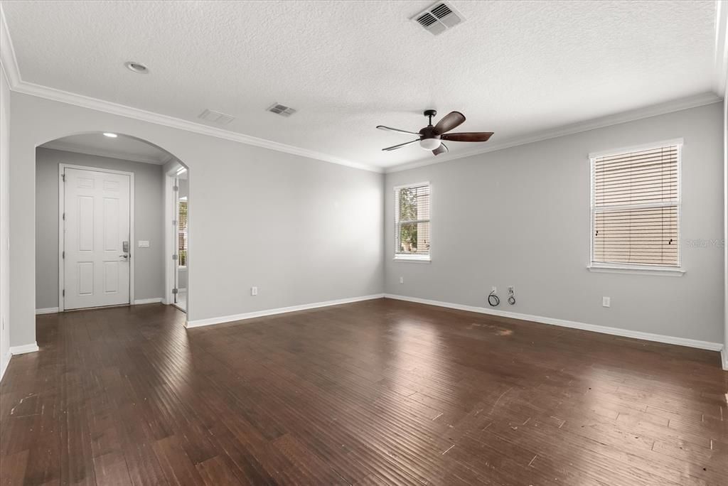 En Renta: $4,500 (6 camas, 5 baños, 3389 Pies cuadrados)