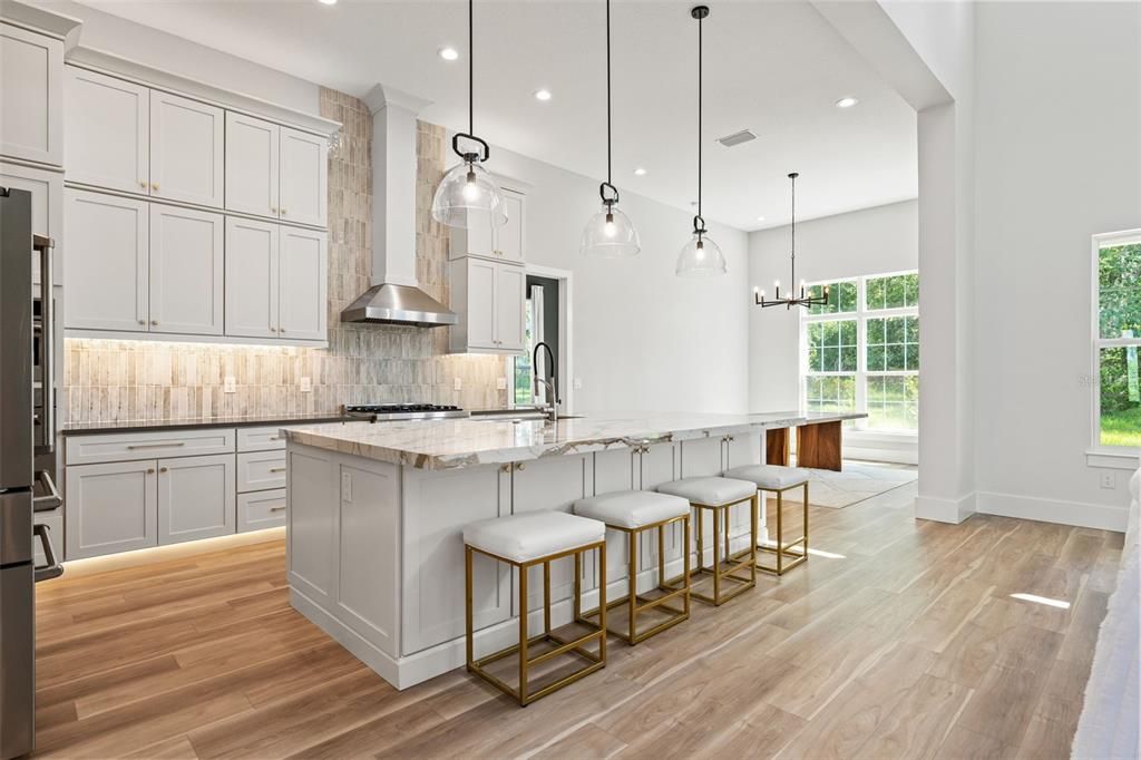 For Sale: $1,200,000 (5 beds, 3 baths, 4507 Square Feet)