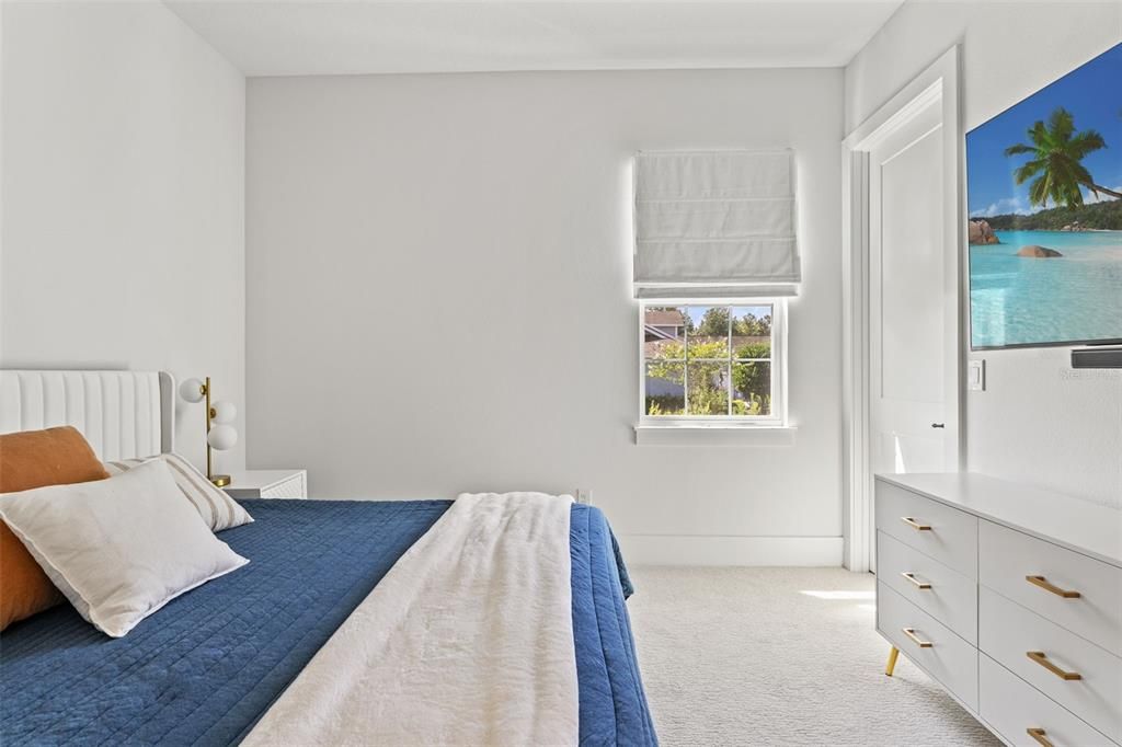 For Sale: $1,200,000 (5 beds, 3 baths, 4507 Square Feet)