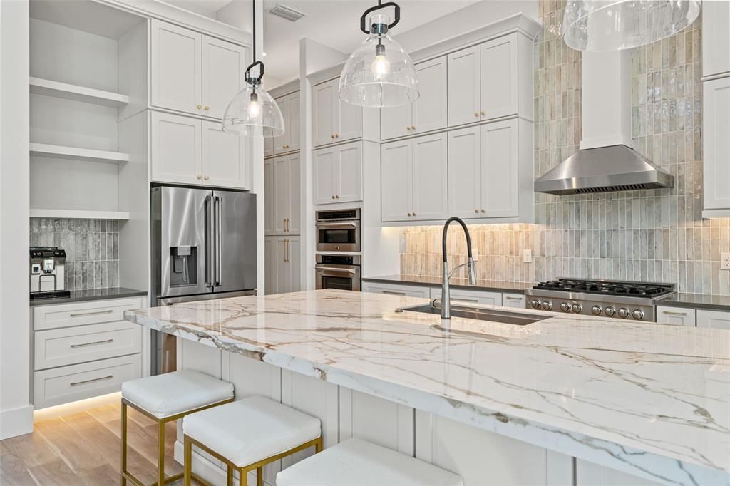 For Sale: $1,200,000 (5 beds, 3 baths, 4507 Square Feet)