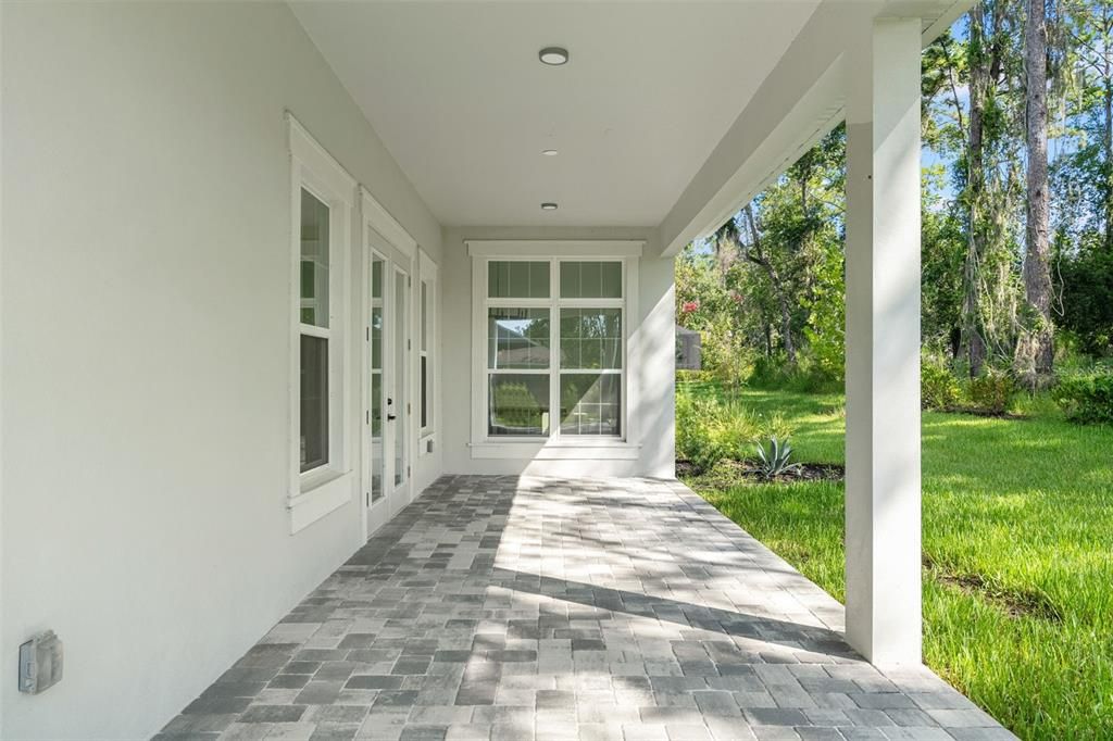 For Sale: $1,200,000 (5 beds, 3 baths, 4507 Square Feet)