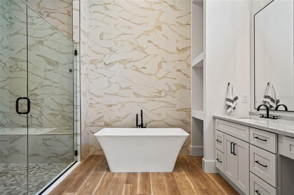 For Sale: $1,200,000 (5 beds, 3 baths, 4507 Square Feet)