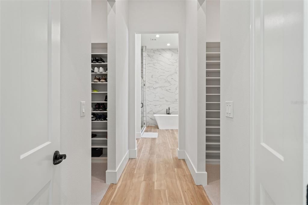 For Sale: $1,200,000 (5 beds, 3 baths, 4507 Square Feet)