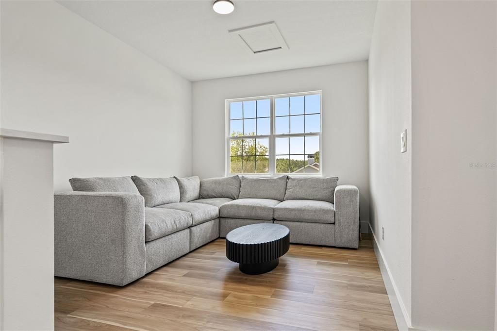 For Sale: $1,200,000 (5 beds, 3 baths, 4507 Square Feet)