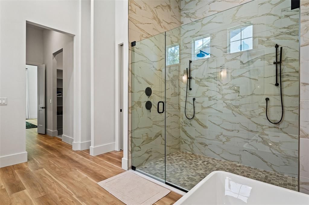 For Sale: $1,200,000 (5 beds, 3 baths, 4507 Square Feet)