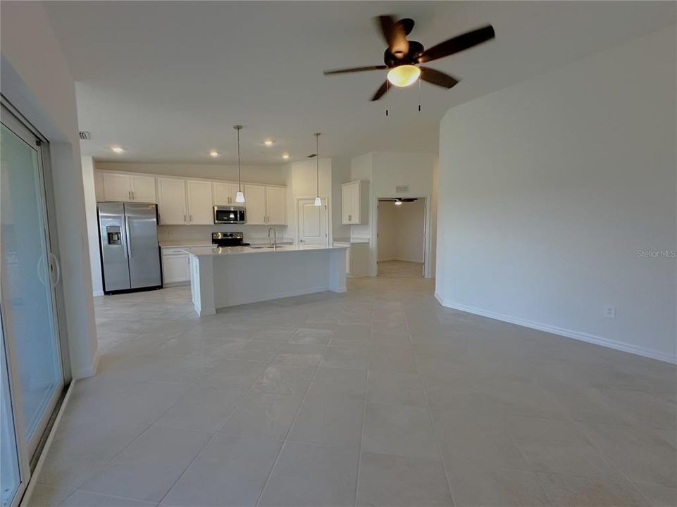 В аренду: $1,999 (2 спален, 2 ванн, 1366 Квадратных фут)