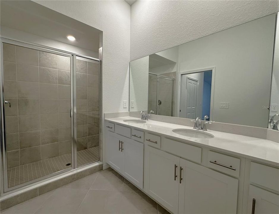 В аренду: $1,999 (2 спален, 2 ванн, 1366 Квадратных фут)