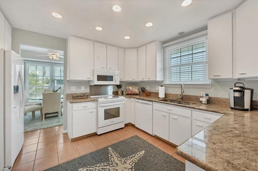 出租: $5,500 (3 贝兹, 2 浴室, 1817 平方英尺)