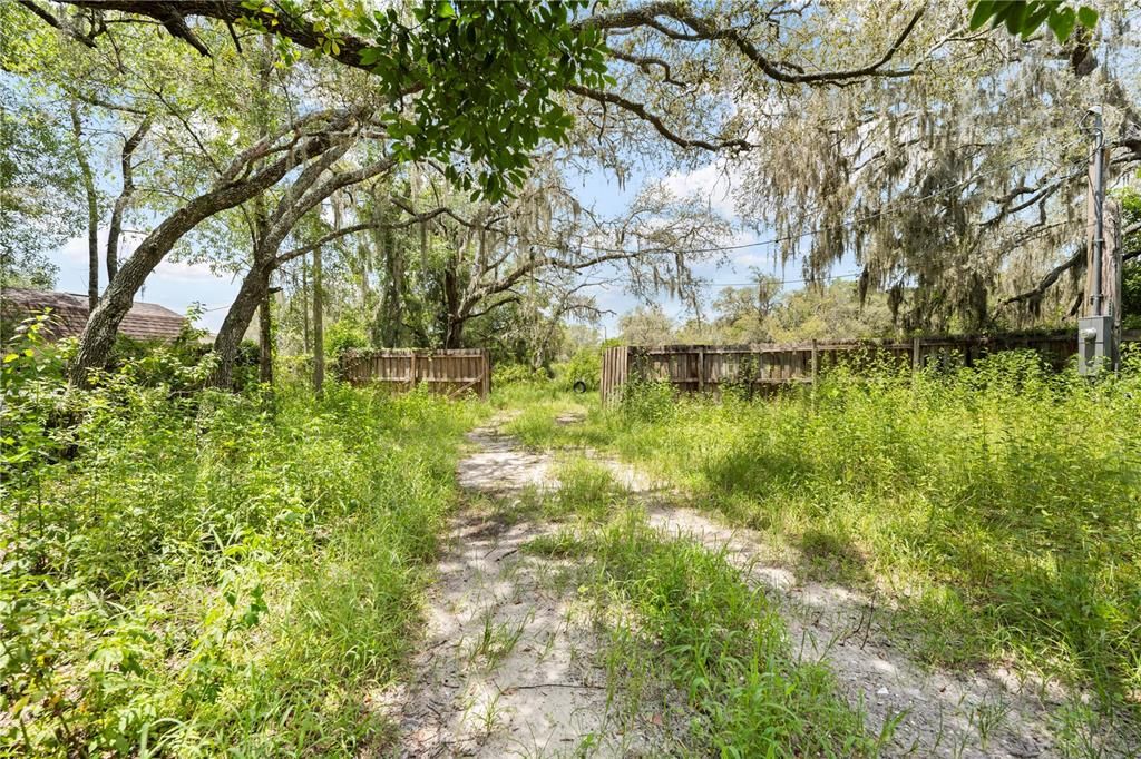 For Sale: $180,000 (3 beds, 2 baths, 780 Square Feet)