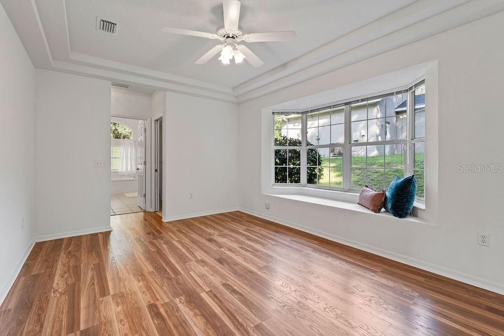 Activo con contrato: $314,000 (3 camas, 2 baños, 2027 Pies cuadrados)